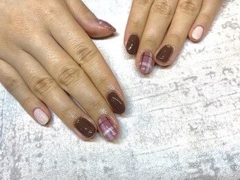 レアレアネイル(Lealeanail)/チェックデザインネイル