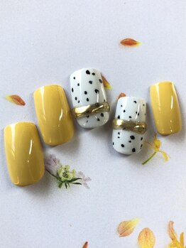 トゥ ビラ(to Villa)/カラシ色