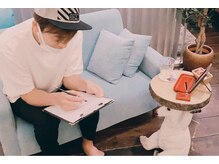 フルシュカ(HRUSKA)/メンズのお客様も多数ご来店。