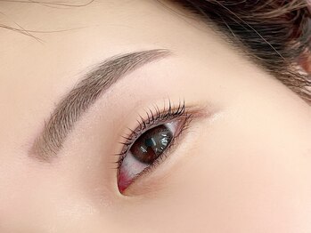 エンヴィバイコスメーア(Envy by Cosmea)/ラッシュリフト・眉Wax同時施術