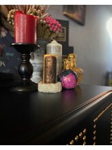 ブラックボックス(BLACK BOX)/サロンの不気味かわいいもの