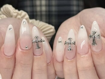 LUCI NAIL新大久保【ルシ ネイル】長さだし/持ち込み/ゴテゴテ/パラジェル/フィルイン/