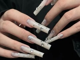 ミルキーダイヤネイル
