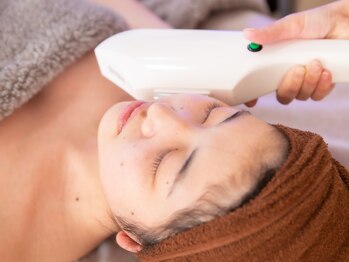 クレディア(CREDYA)の写真/40歳からの美肌脱毛サロン"CREDYA"◇顔脱毛でワントーン明るく透明感溢れる素肌へ…♪メイクノリもUP◎