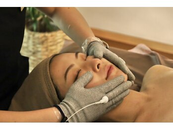 ハナ(HANA)/*お顔のムクミもしゃきっと解消*