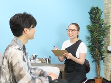 ロハス(LOHAS)の雰囲気(爪のお悩みなど気軽に相談できるスタッフ。巻き爪の相談も◎)