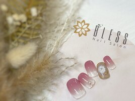 囲みミラーがオシャレ