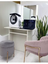 スハダビ110(suhadabi110)/肌診断で肌の内部状態をチェック