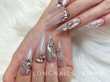 ロングネイルズ エマ(LongNails-Emma)/スカルプ持ち込みゴージャス
