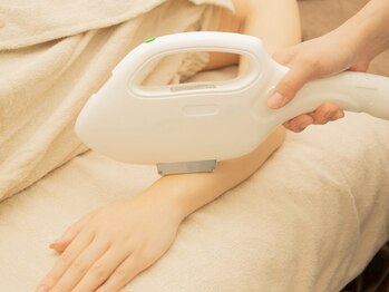 ユーセレクト ビューティー プラス(U-SELECT BEAUTY PLUS)の写真/《気になる部位をツルスベ肌にしませんか？》モチモチ肌を叶える脱毛で、憧れの透明感あふれる素肌に★