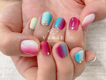 ヴリエ 豊田店(VURIE)/カラフル縦グラデ
