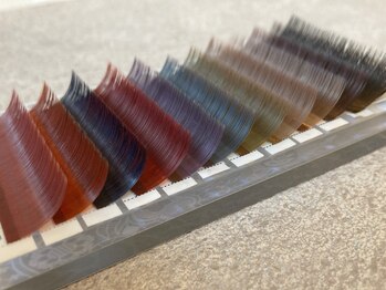 プライベートサロン シア(shia)の写真/カラーが14色◎カラーをポイントで入れるのも◎目元の印象が変わるだけで第一印象がグッと変わりますよ♪