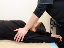 個室でオーダーメイド施術【猫背矯正/骨盤矯正/肩こり/腰痛】