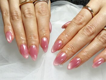 ザ セントラル ピア(THE CENTRAL PIER)の写真/《指先から輝くうる艶マグネット》ワンカラーでも上品で洗礼された指先へ♪フィルイン×パラジェルで美爪◎