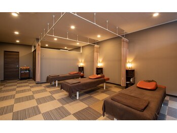 あすえる/ゆったりした施術スペース◎