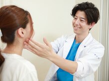リカフル整体院の雰囲気（九州や東京など全国からお客様が訪れる高い技術）