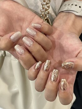 ラメ×ぷっくりゴールド