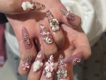 アンドユー(&you.)の写真/千葉駅から徒歩5分の好立地★落ち着いた雰囲気の店内でゆっくり過ごしながら理想の指先にして冬も満喫♪