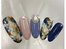 ラリュールネイル(L'Allure nail)/ネイビー×べっ甲ネイル￥8200
