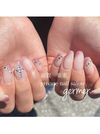 ピンクの変形フレンチ♪