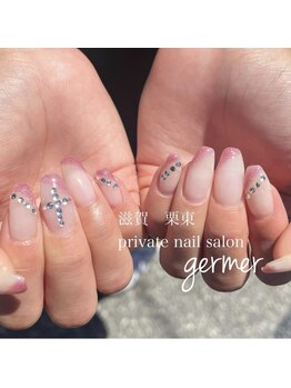 ピンクの変形フレンチ♪