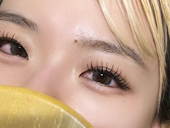 ユーレカ(Eureca)の写真/【人気のアンドヘルシー導入店★】マツエクとまつパの同時施術でナチュラル×ボリュームの魅力的な目元に♪