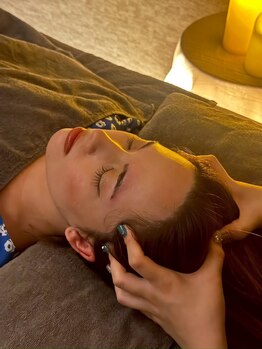 ルズ(luz)/すっと眠くなるハンドマッサージ