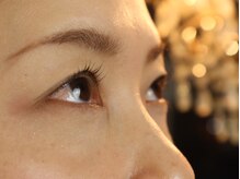 アワーグラス(HOURGLASS)/【ヤクジョまつ毛パーマ】