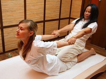 アジアンリラクゼーション ヴィラ 福岡東店(asian relaxation villa)/タイ古式施術シーン