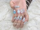 水色キラキラネイル