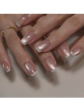 ミー(MI)/フレンチネイル