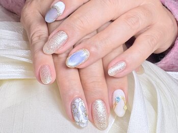 エイナネイル(einanail)/季節柄ネイル+美形フォルム