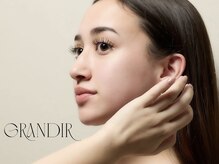 グランディール 表参道(GRANDIR)
