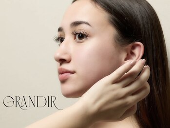 グランディール 表参道(GRANDIR)