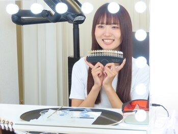 シカホワイトニングトウキョウ 笹塚店(CICA Whitening Tokyo)/ 1.歯のトーンチェック