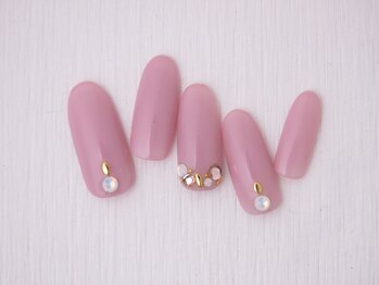 シシ(SiSi)の写真/オフィスでOKな艶カラー＆定額デザインが豊富★オフィスにもなじむ上品ネイルで指先を美しく整えます