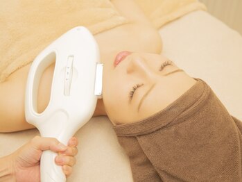 脱毛サロン リッカ(Lycka)の写真/【初回女性全身脱毛￥12000/潤い全身脱毛￥16000】氷結プローブで痛みが少ないから脱毛デビューでも◎
