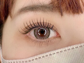 アッシュ 滝の水店(ASCH)の写真/ビューラーいらずでメイク時間短縮、お手入れ簡単◎まつ毛や目の形に合わせてデザインをご提案します★