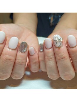 マニエネイル(mani e nail)/大きめリボンでOnePointアート