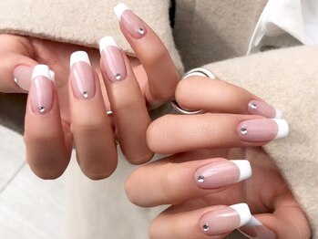 ネイルマジック 仙台一番町店(NAIL MAJIC)の写真/シンプルだからこそ光る高技術◎【パラジェル取扱】トレンドに合ったサンプル毎月登場!マグネットネイルも