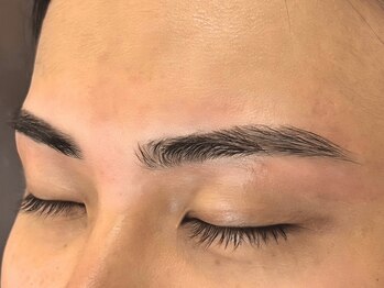 至福のあくびの写真/理想の眉と極上ヘッドスパで、新しい自分に出会うサロン体験を！