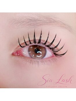 SiaLash【まつげパーマ/マツエク/パリジェンヌ/フラットラッシュ/LED/眉毛】の写真/憧れアイドルみたいな韓国風ワンホンへ！つけ放題で今っぽく垢抜けたパッチリ目元◎写真映えもバッチリ☆