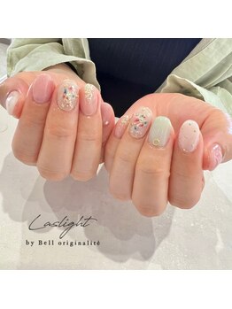 ラズライト(Laslight)/押し花ネイル