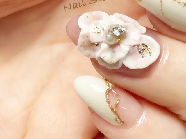 Nail Stella