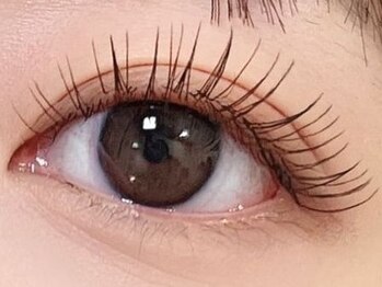 ルナ(LUNA)の写真/【大人気フラットマットラッシュ★】Lunaのアイリストによる独自の付け方は接着面が多く、さらにモチUP◎