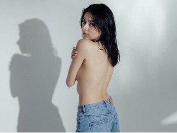 ハリウッドブロウリフト ワクシー 新宿店(HOLLYWOOD BROW LIFT WAXYYY.)/都度払い◆全身脱毛コース有