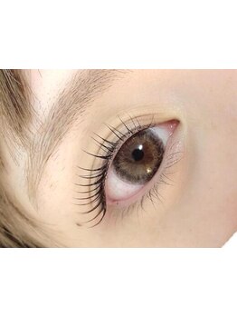 ナチュラル上品な目元にしたい