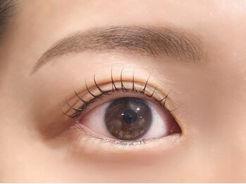 スリーラッシュアンドエルフネイル 折尾浅川店(threelash&elf.nail)の写真/ビューラーからの卒業が美まつ毛への近道◎負担を抑えながらまつ毛の悩みを解決！下まつげパーマも導入♪