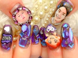 お客様オーダー似顔絵痛ネイル