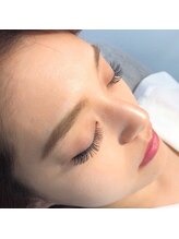 ロウ(LEAU)/俯き顔も美しく‥◯